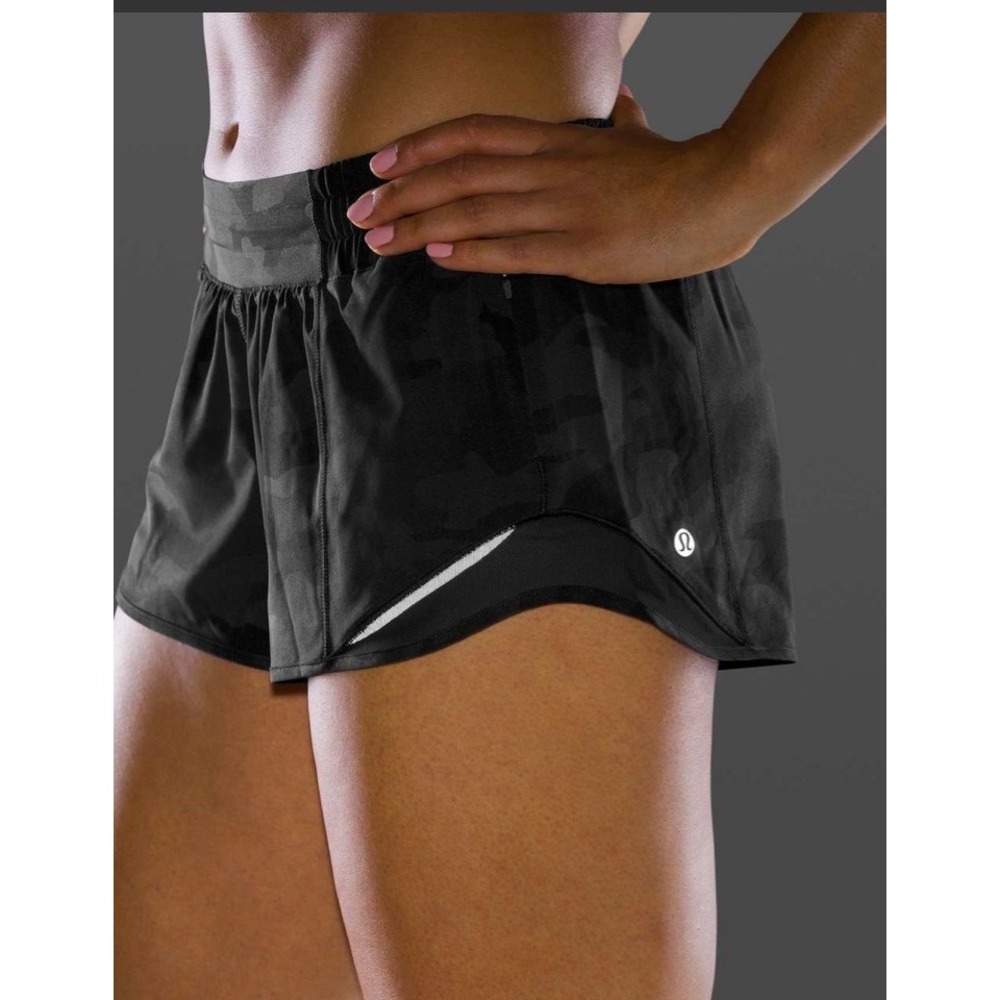 Lululemon Shorts Hotty Hot Camo Black Womens 2